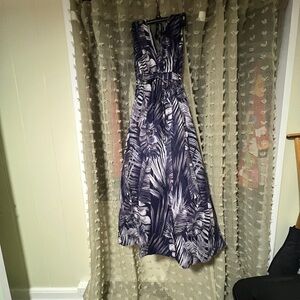 Source Unknown Monochrome Leaf Print Maxi Dress